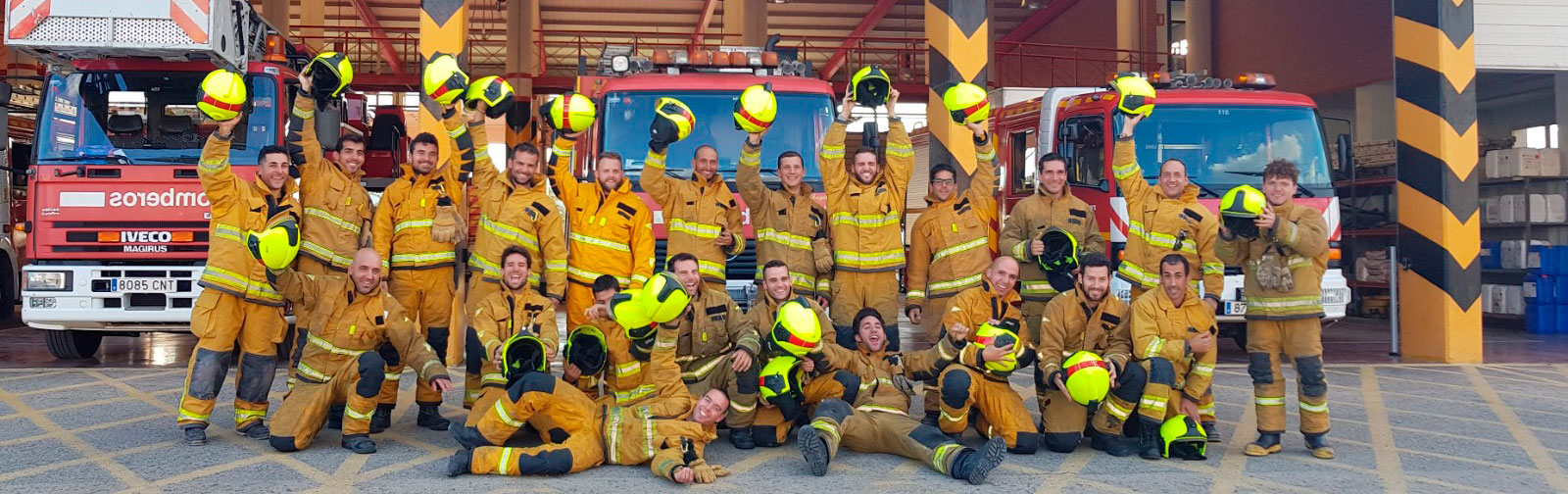 grupo de bomberos